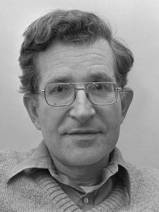 Noam_Chomsky_(1977)